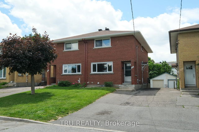 1006 RIDDELL Avenue