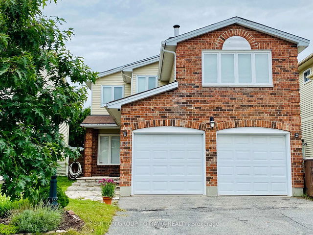 12 PICKWICK Drive