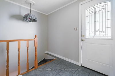 323 Amiens St, Orleans - Bilberry Creek/Queenswood Heights image-0-2