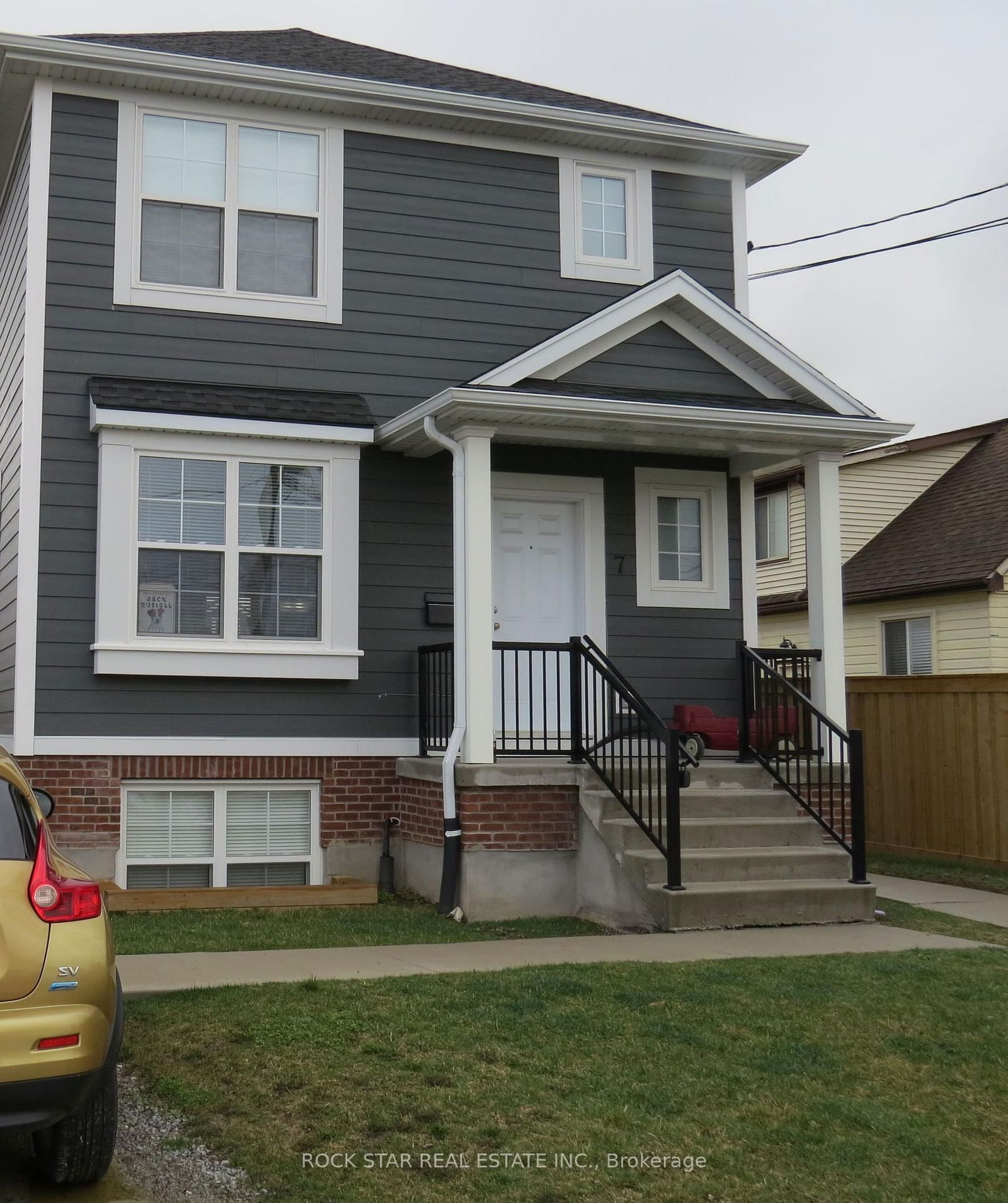 Semi-Detached House for sale at 7 Dundonald Street, St. Catharines, Secord Woods, L2P 2A8 - MLS: X12152871