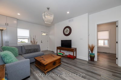 360 Frank St, South Bruce Peninsula - South Bruce Peninsula image-0-2
