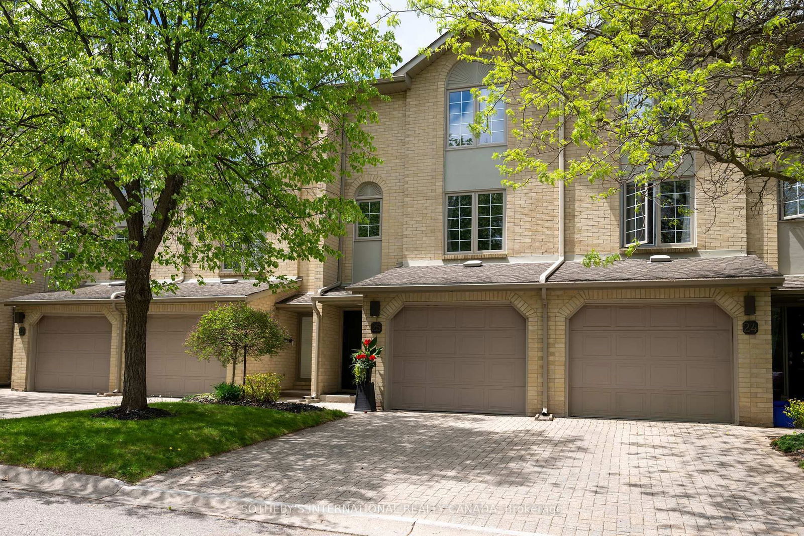 Townhouse for sale at 25-1399 Commissioners Road, London South, South B, M6K 4G9 - MLS: X12153060
