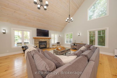 465 Creekwood Dr, Saugeen Shores - Saugeen Shores image-0-3