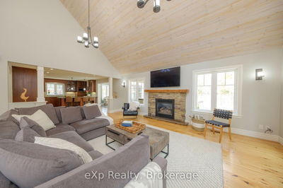 465 Creekwood Dr, Saugeen Shores - Saugeen Shores image-0-4