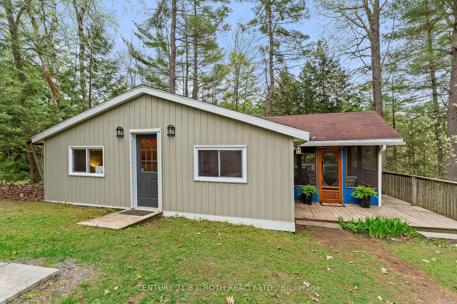Detached House for sale at 1009 Sam Cook Road, Gravenhurst, Ryde, P1P 1R3 - MLS: X12153100