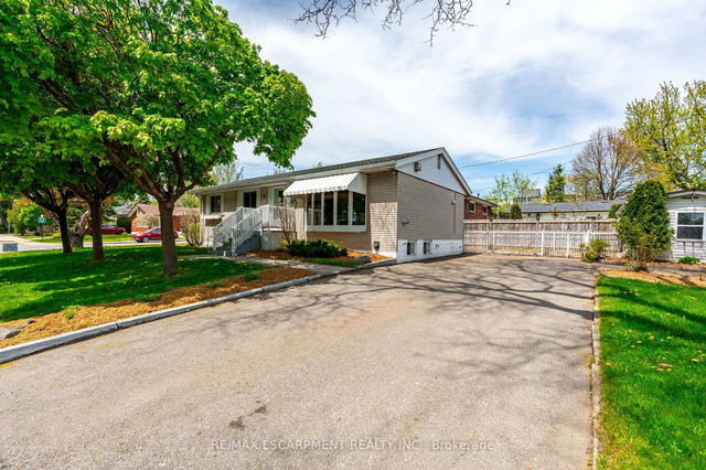 3 TANAGER Avenue