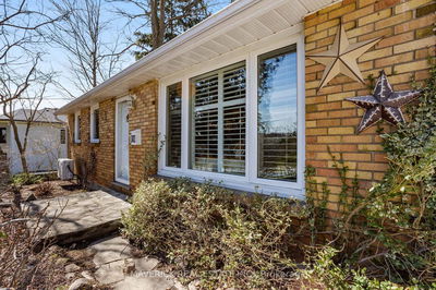 16 Crescent Ave, Central Elgin - Lynhurst image-0-2