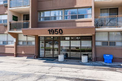 Unit 304 — 1950 Main St, Hamilton - Ainslie Wood image-0-2