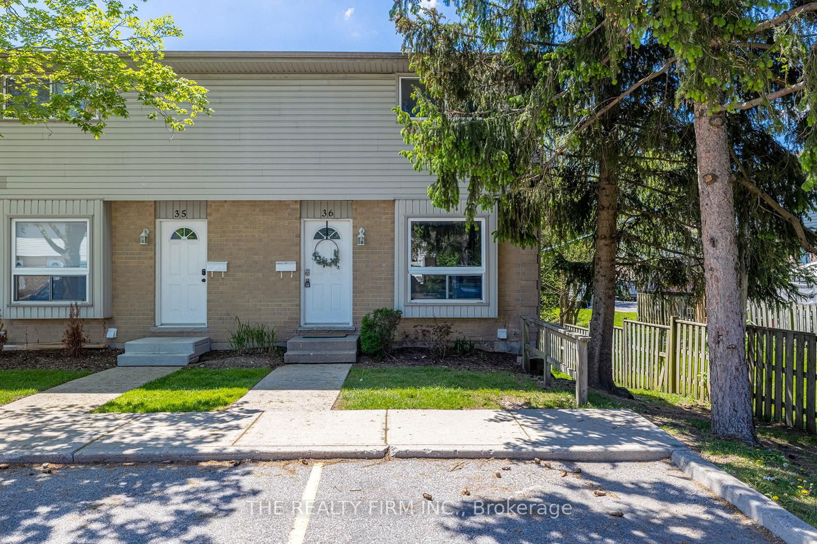 Townhouse for sale at 36-577 Third Street, London East, East H, N5V 4B9 - MLS: X12153331