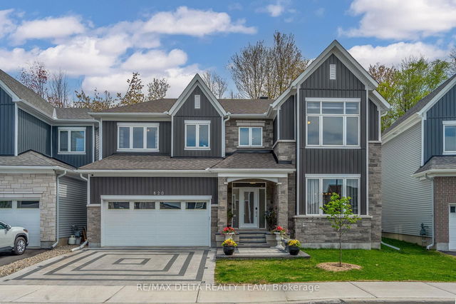 820 MERCIER Crescent