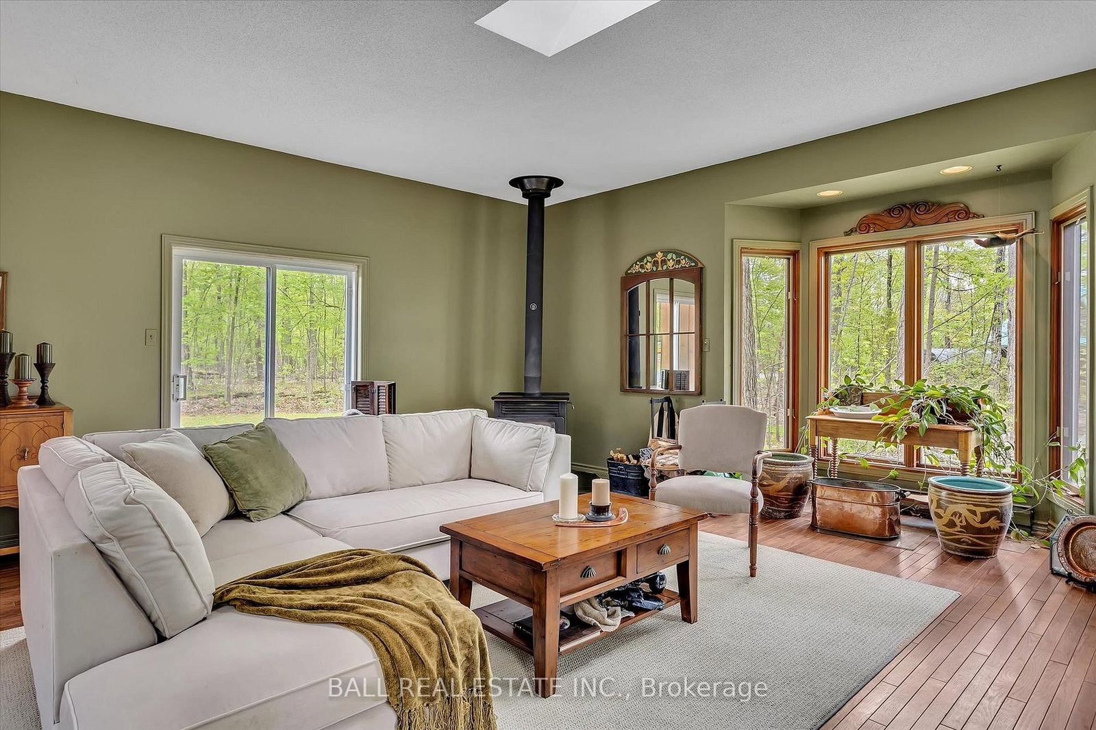 Listing Image 13