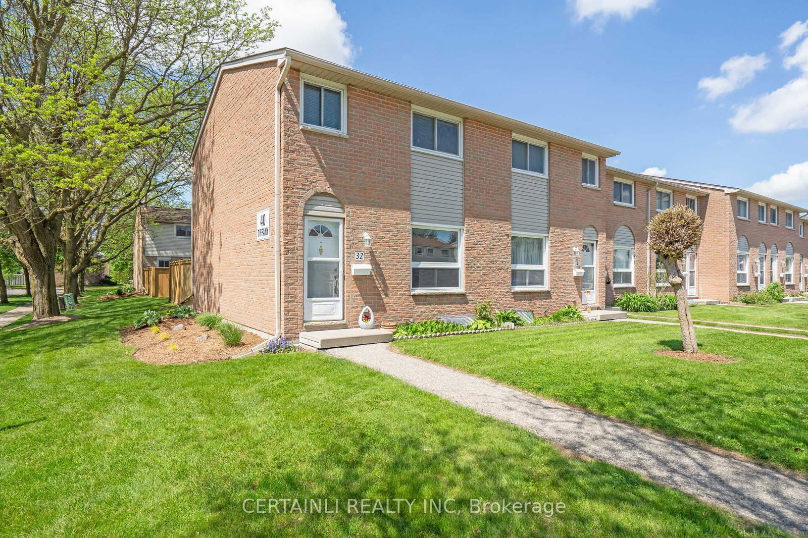 Townhouse for sale at 32-40 Tiffany Drive, London East, East I, N5V 3N3 - MLS: X12153831