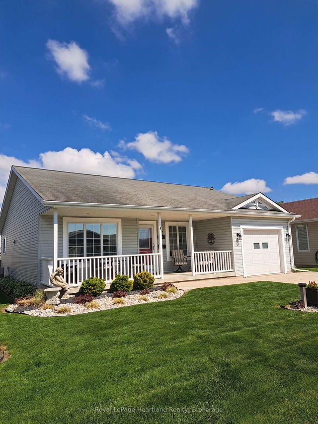 460 Richard Crescent