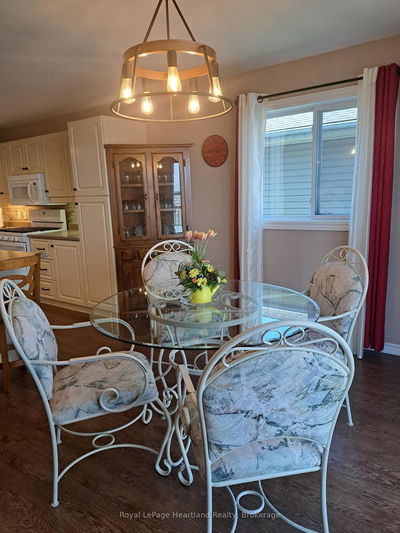 460 Richard Cres, Strathroy-Caradoc - SE image-0-1