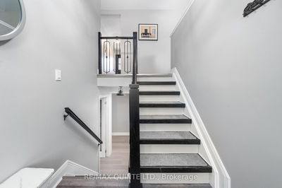 32 McMurray Rd, Quinte West - Murray Ward image-0-2
