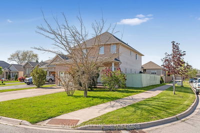 4 Henley Crt, Welland - Dain City image-0-3