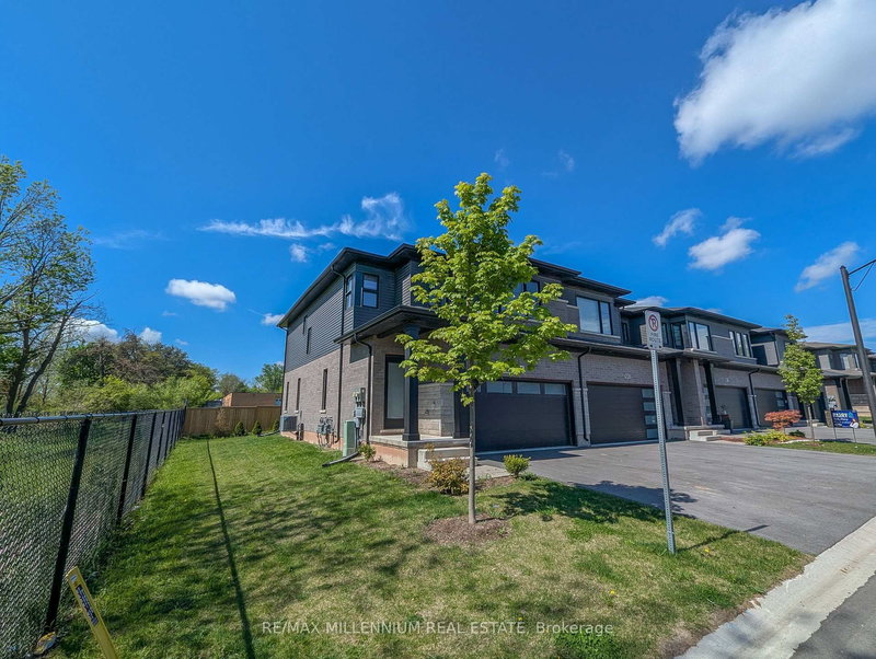 104 - 4552 Portage Rd, Niagara Falls, L2E 6A8 | Image 2