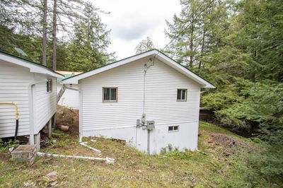 1070 Towering Oaks Tr, Minden Hills - Lutterworth image-0-4