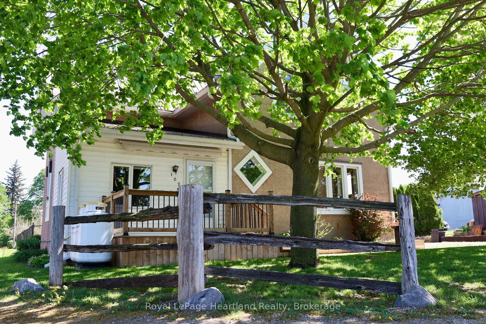 Listing Image 7