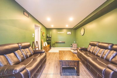 Unit 256 — 100 Brownleigh Ave, Welland - Welland Downtown image-0-3