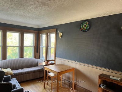 31 Paisley Ave, Hamilton - Westdale image-0-1