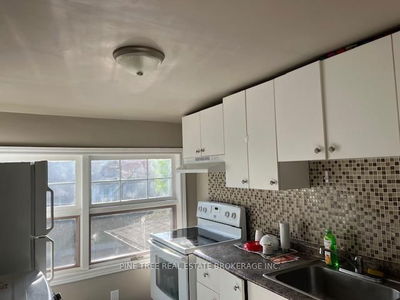 31 Paisley Ave, Hamilton - Westdale image-0-4
