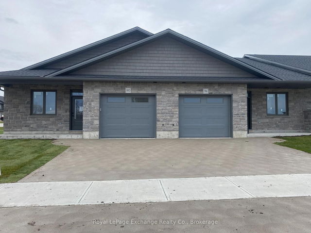 72 Mercedes Crescent