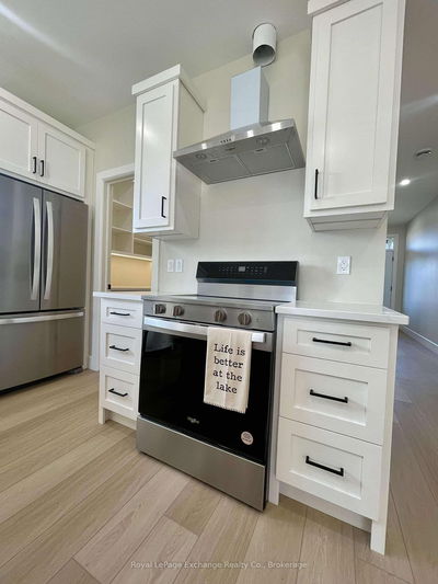 72 Mercedes Cres, Kincardine - Kincardine image-0-3