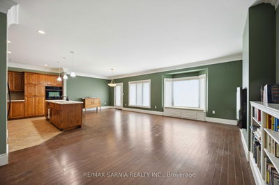 Unit 21 — 5969 Townsend Line, Lambton Shores - Forest image-0-3