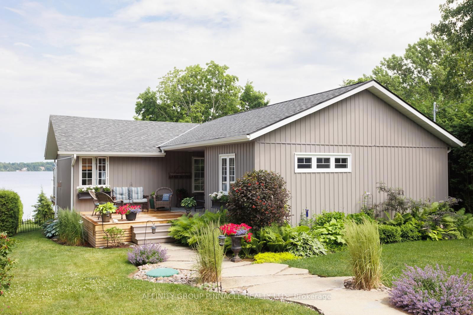 Property at 64 Glenvale