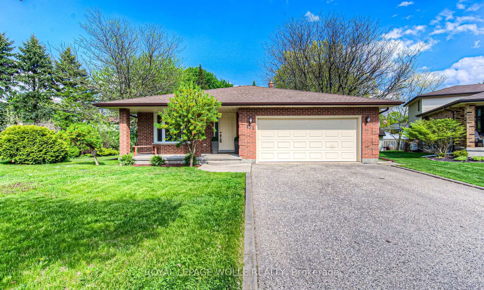 Detached House for sale at 171 Mayberry Court, Waterloo, N2K 3K2 - MLS: X12154681