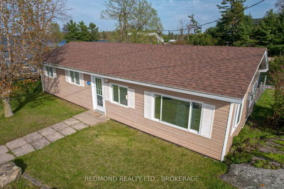 396 Howe Island Ferry Rd, Gananoque - Gananoque image-0-3