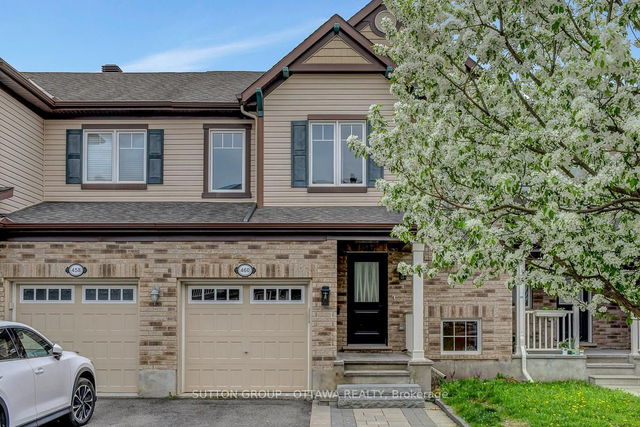 460 Meadowhawk Crescent
