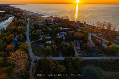 10031 Wedd Rd, Lambton Shores - Port Franks