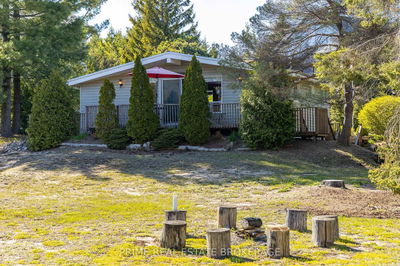 10031 Wedd Rd, Lambton Shores - Port Franks image-0-2