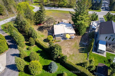 10031 Wedd Rd, Lambton Shores - Port Franks image-0-4