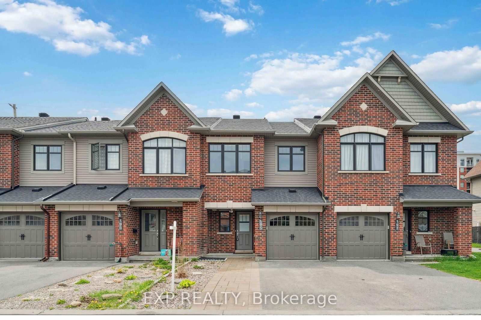 Townhouse for sale at 195 Mancini Way, Ottawa, Barrhaven - Strandherd, K2J 5X4 - MLS: X12154762