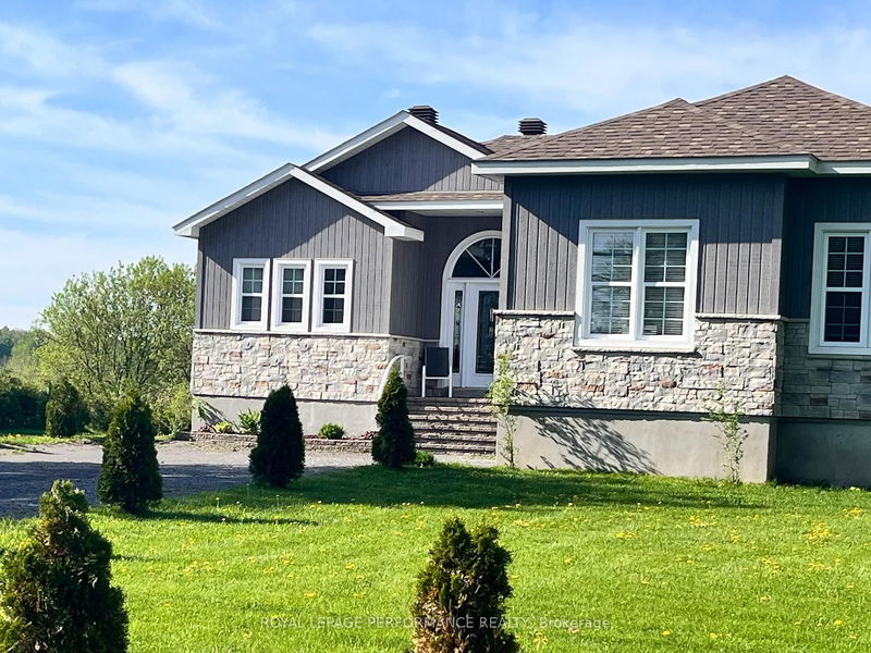 3726 Front Rd, Champlain - Champlain Twp image-0-0