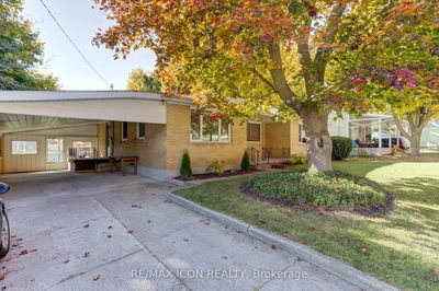 385 Main St, Wellington North - Mount Forest image-0-2