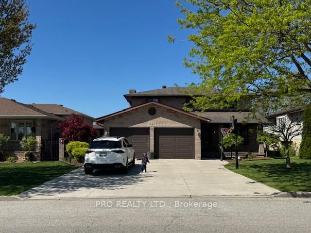 1525 South Pacific Ave, Windsor - Windsor image-0-0