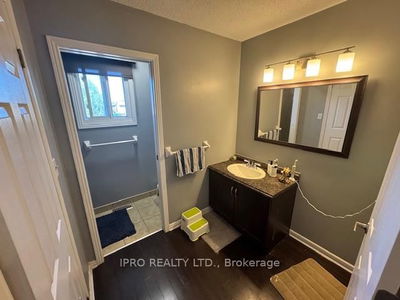 1525 South Pacific Ave, Windsor - Windsor image-0-4