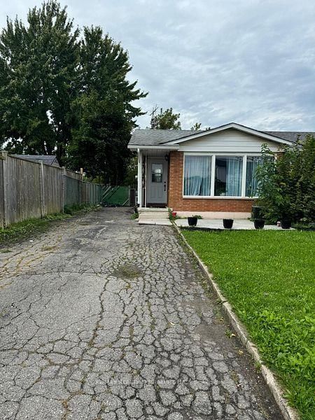 32 Canterbury Drive