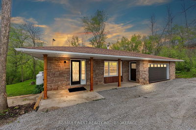 3327 Wilton Rd, Harrowsmith - Frontenac South