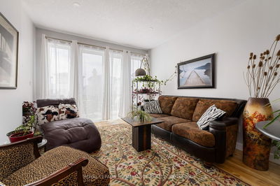 109 Superior Dr, Loyalist - Amherstview image-0-4