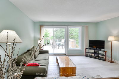 Unit 1 — 1162 Burlmarie Rd, Lake of Bays -  image-0-3