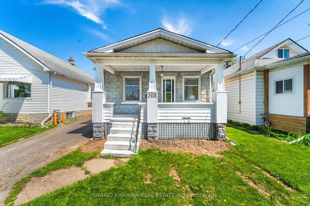 208 Lake Street