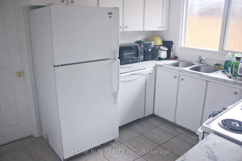 166 WITHROW Ave, Ottawa, K2G 3N8 | Image 3