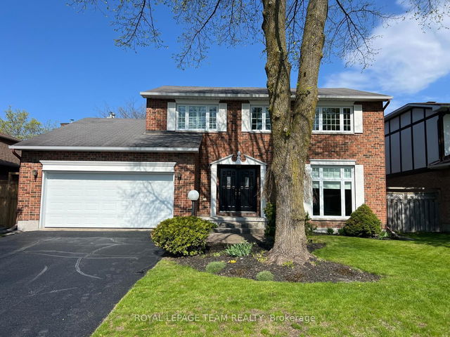9 Red Oaks Trail