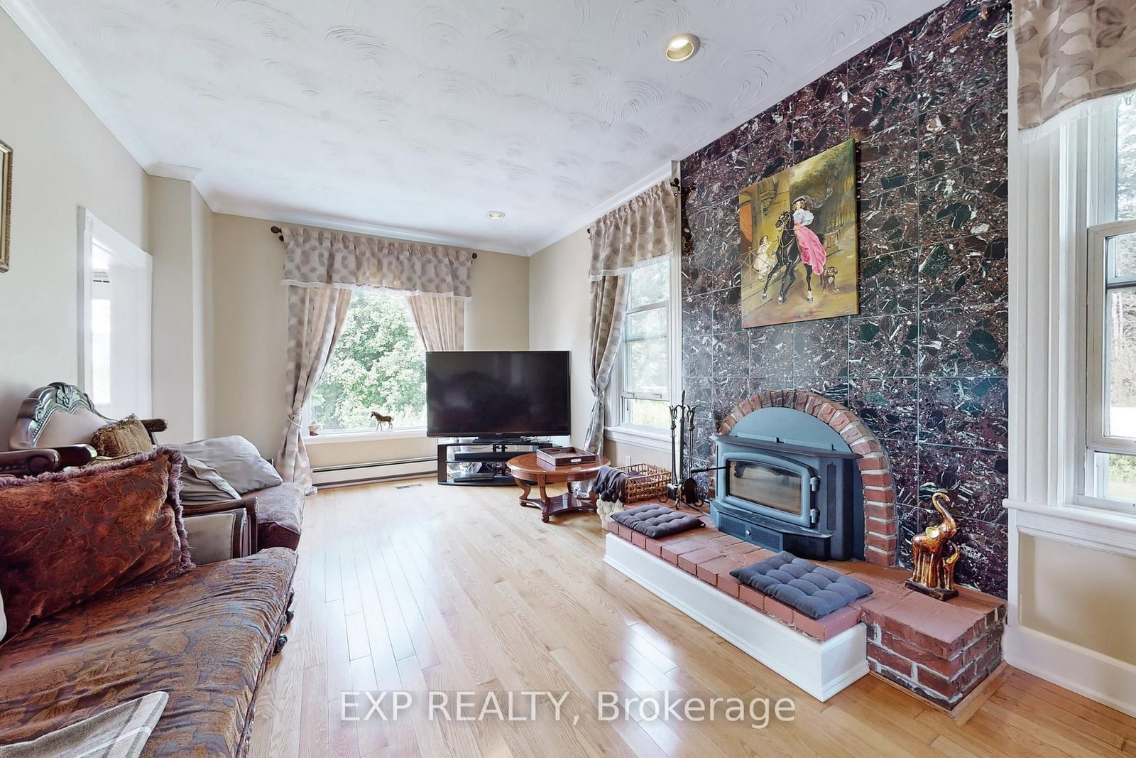 Listing Image 5