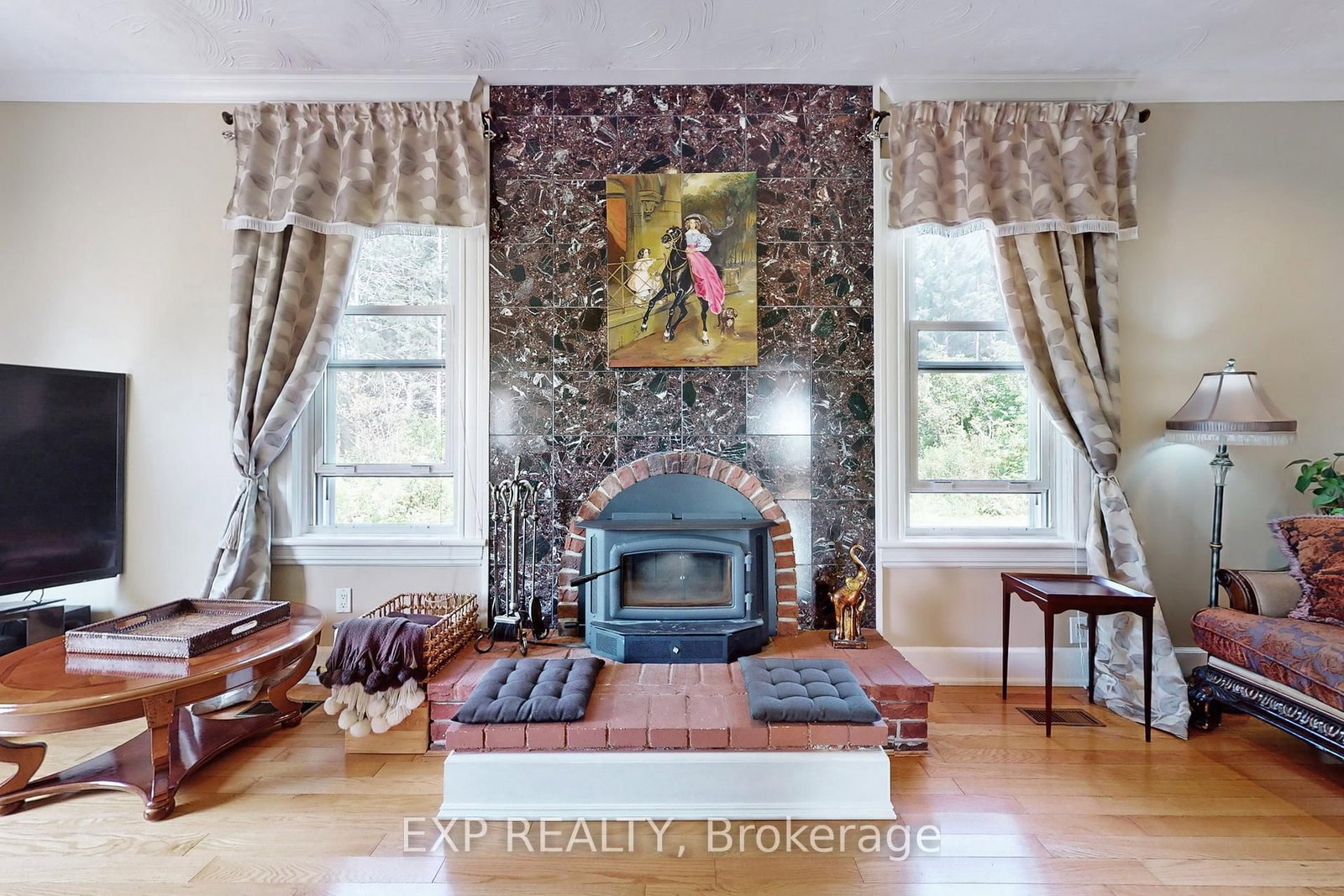 Listing Image 6